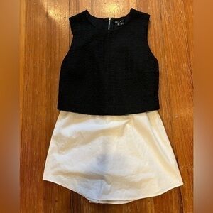 Women’s Theory Yuranda Black and White Eyelet Sleeveless Top, Size Petite